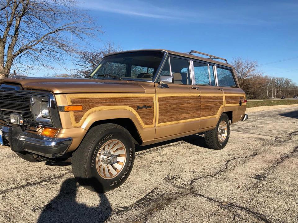 1987 Jeep SJ Grand Wagoneer - Image 11 of 31