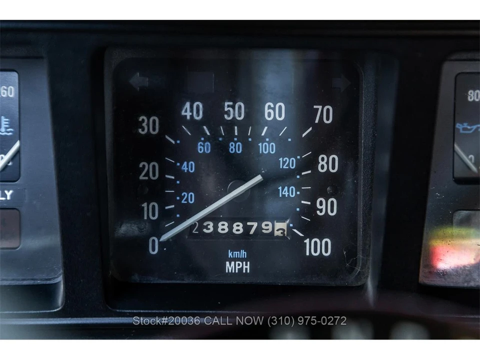 1987 Jeep SJ Grand Wagoneer - Image 18 of 31