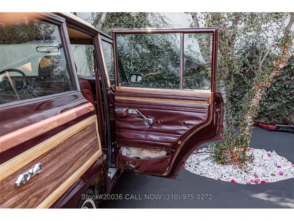 1987 Jeep SJ Grand Wagoneer - Image 21 of 31