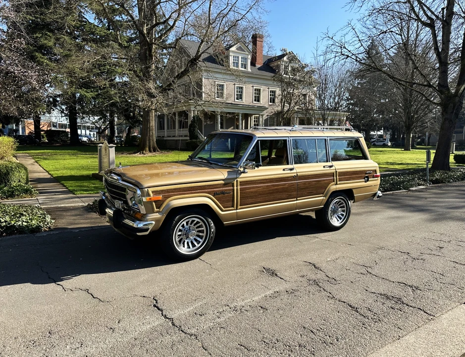 1987 Jeep SJ Grand Wagoneer - Image 6 of 31