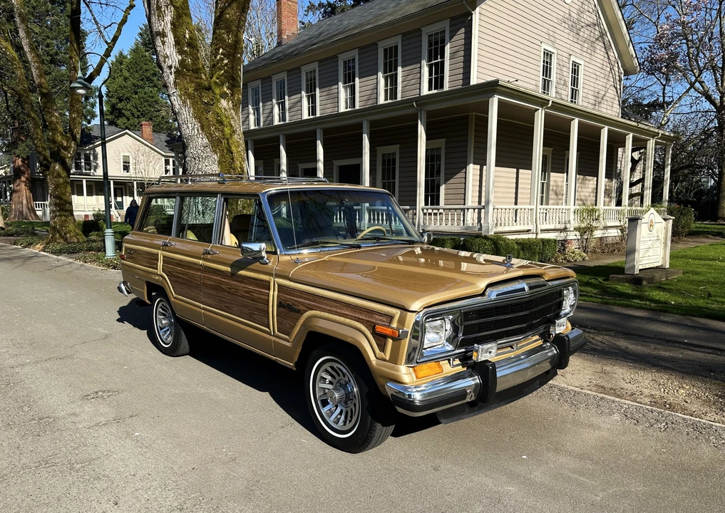 1987 Jeep SJ Grand Wagoneer - Image 3 of 31
