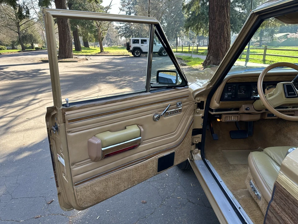 1987 Jeep SJ Grand Wagoneer - Image 29 of 31