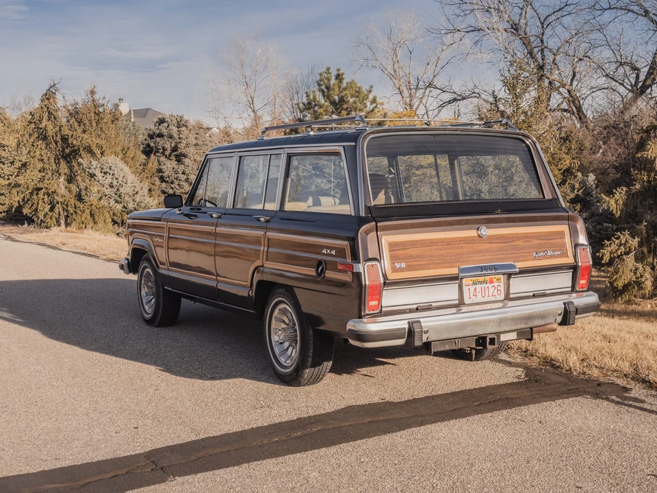 1987 Jeep SJ Grand Wagoneer - Image 17 of 31