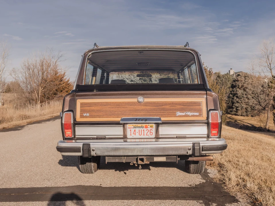 1987 Jeep SJ Grand Wagoneer - Image 19 of 31