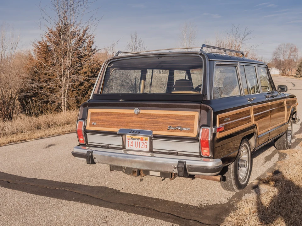 1987 Jeep SJ Grand Wagoneer - Image 20 of 31