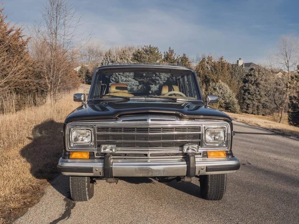 1987 Jeep SJ Grand Wagoneer - Image 3 of 31