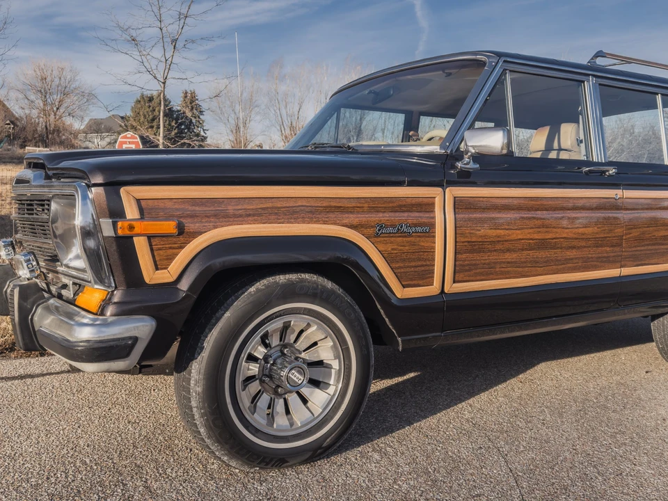 1987 Jeep SJ Grand Wagoneer - Image 29 of 31