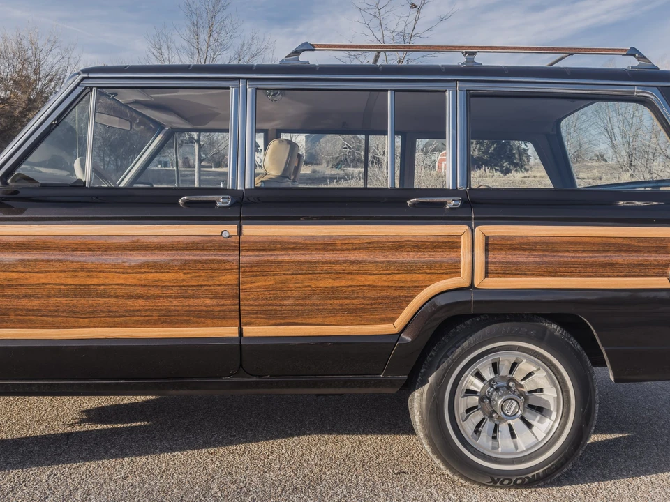 1987 Jeep SJ Grand Wagoneer - Image 31 of 31