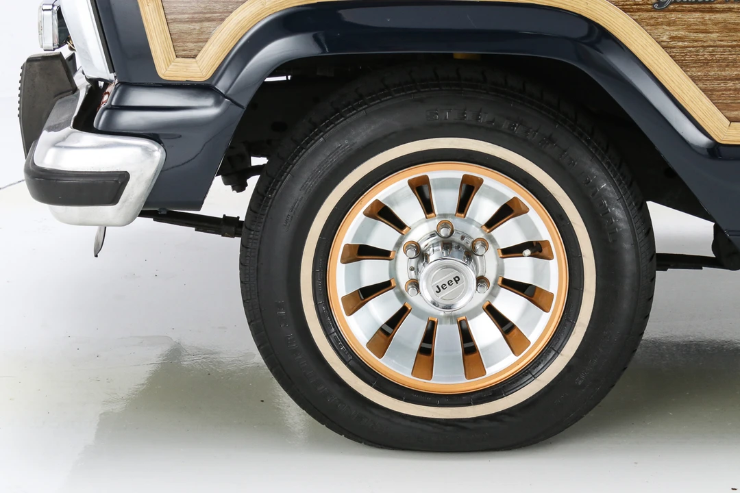 1987 Jeep SJ Grand Wagoneer - Image 27 of 31