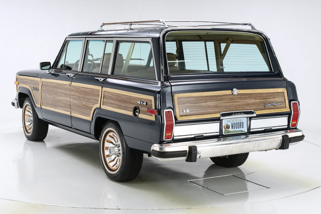 1987 Jeep SJ Grand Wagoneer - Image 7 of 31