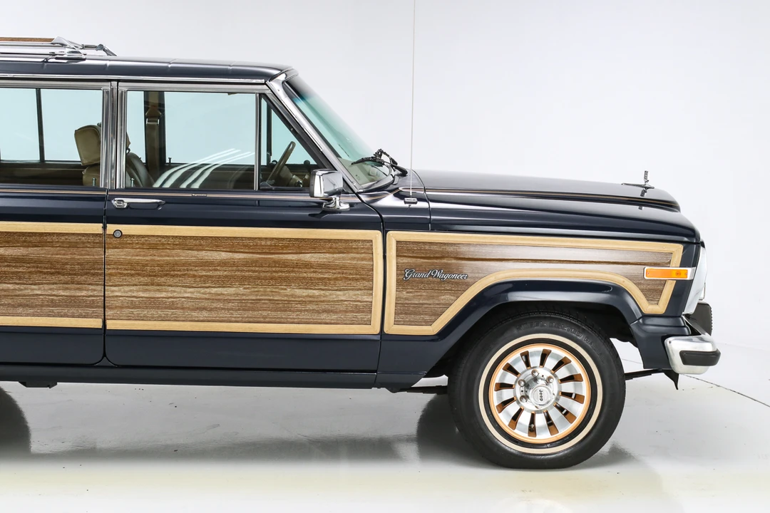 1987 Jeep SJ Grand Wagoneer - Image 18 of 31