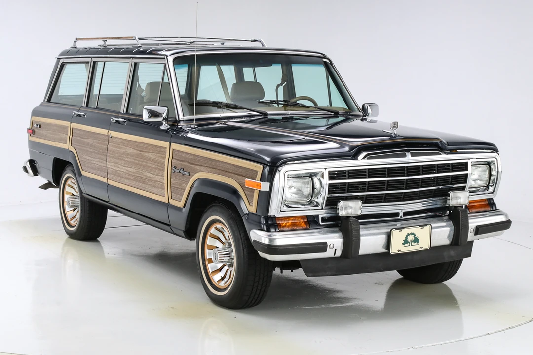 1987 Jeep SJ Grand Wagoneer - Image 3 of 31