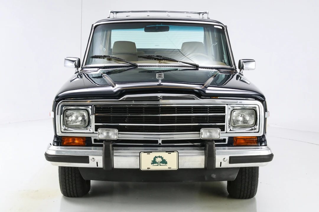 1987 Jeep SJ Grand Wagoneer - Image 11 of 31