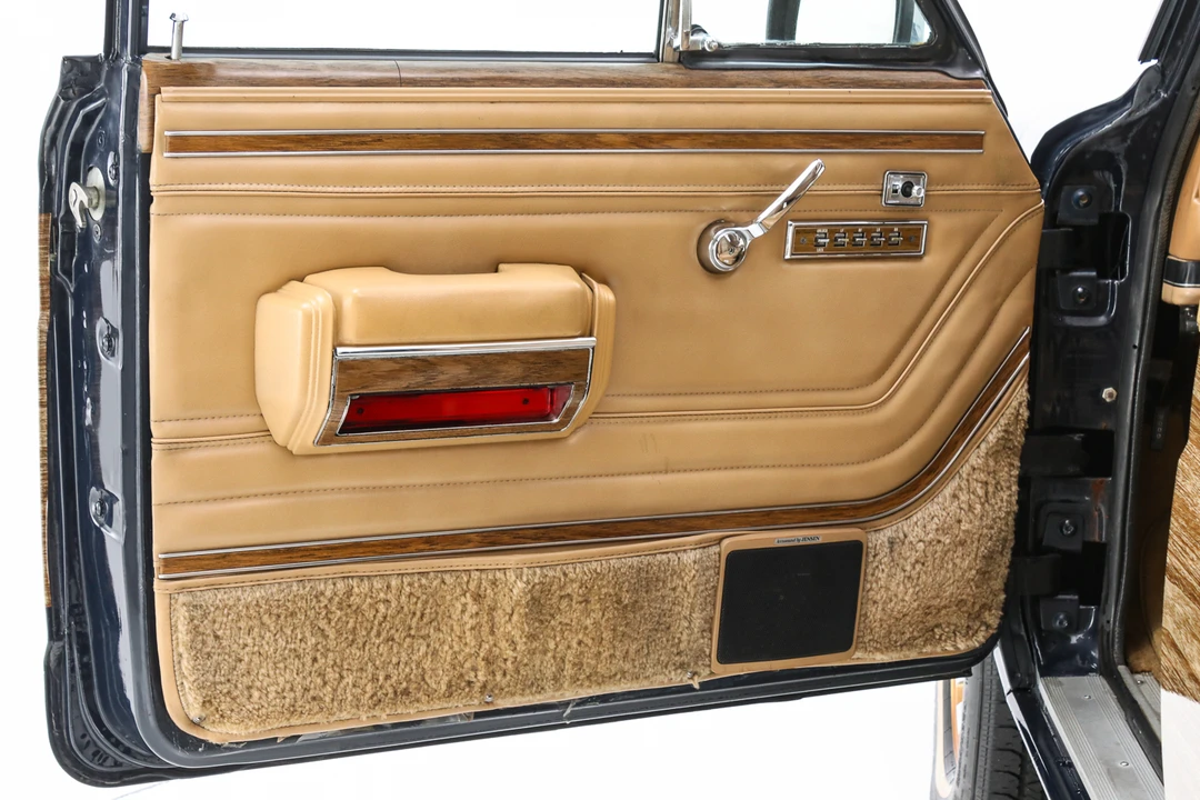 1987 Jeep SJ Grand Wagoneer - Image 31 of 31