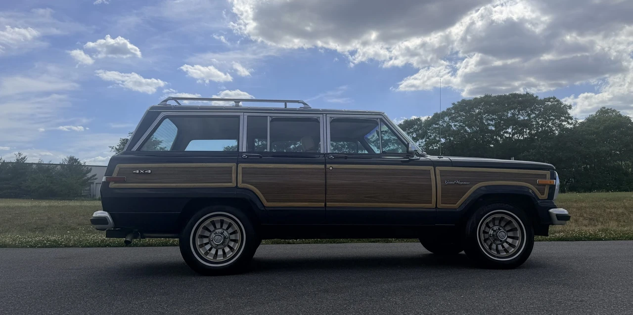 1987 Jeep SJ Grand Wagoneer - Image 26 of 31