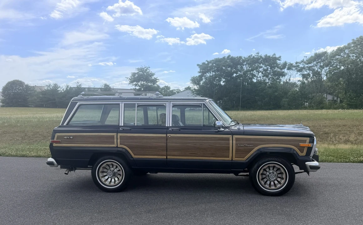 1987 Jeep SJ Grand Wagoneer - Image 28 of 31