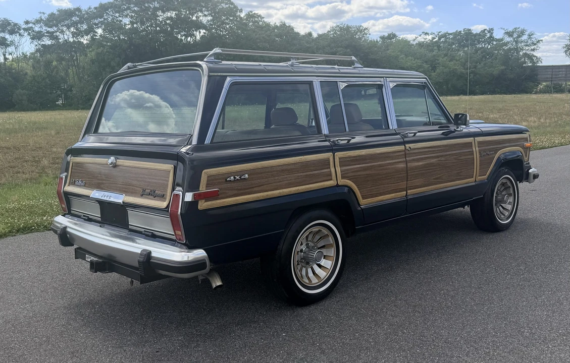 1987 Jeep SJ Grand Wagoneer - Image 30 of 31