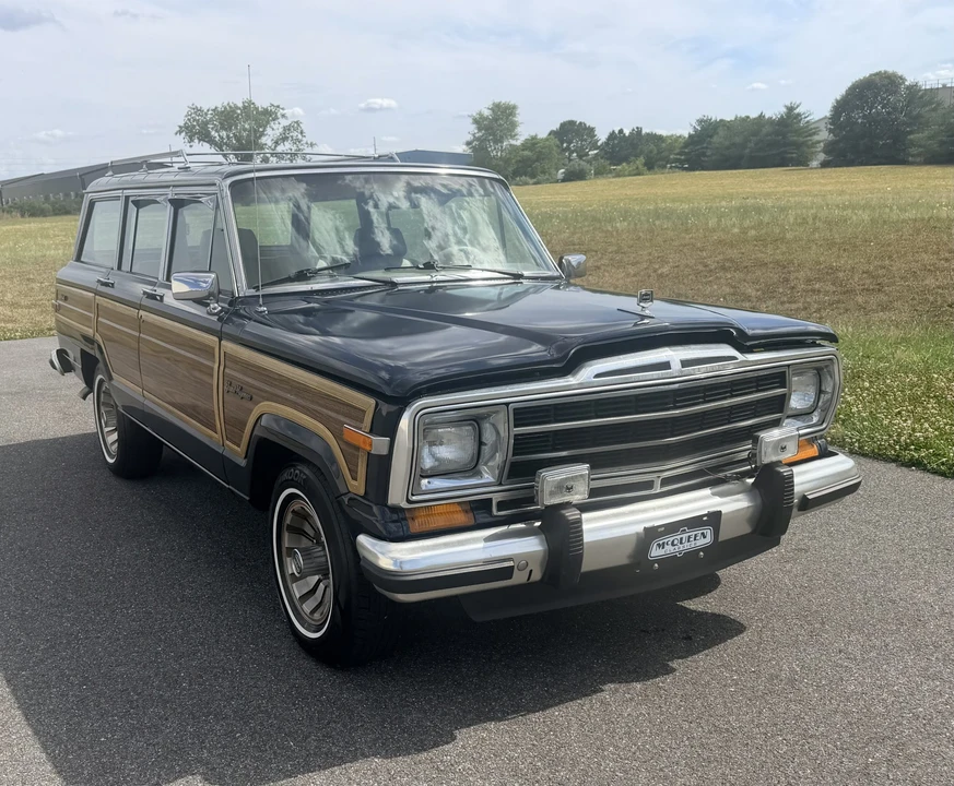1987 Jeep SJ Grand Wagoneer - Image 15 of 31
