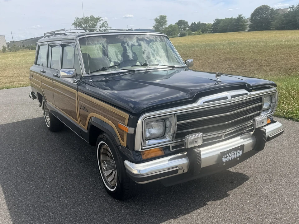 1987 Jeep SJ Grand Wagoneer - Image 16 of 31