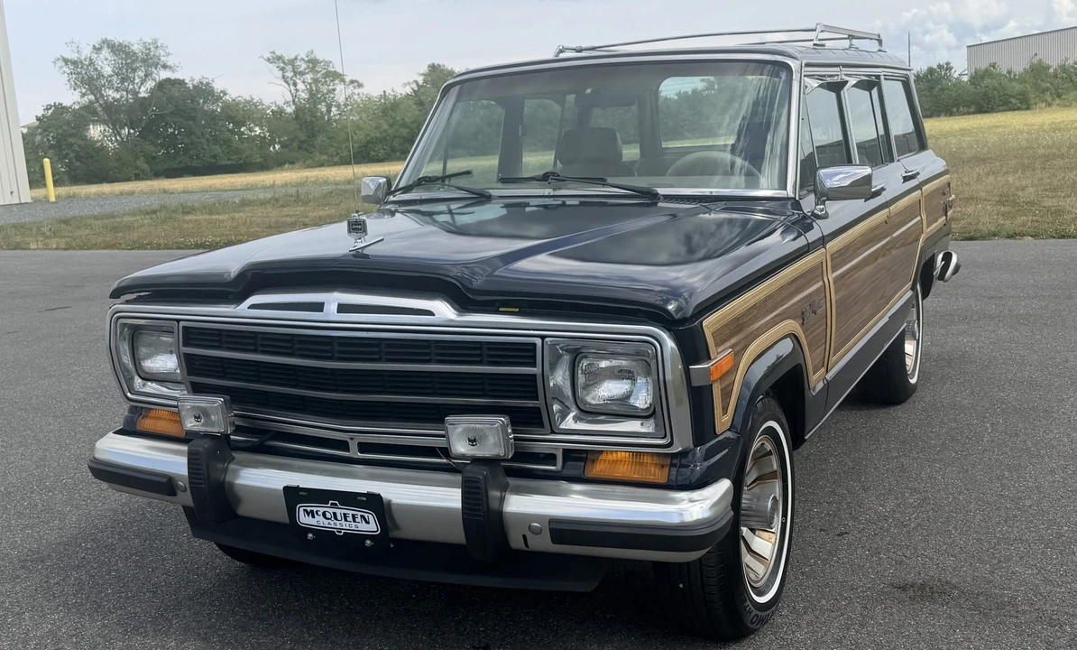 1987 Jeep SJ Grand Wagoneer - Image 3 of 31