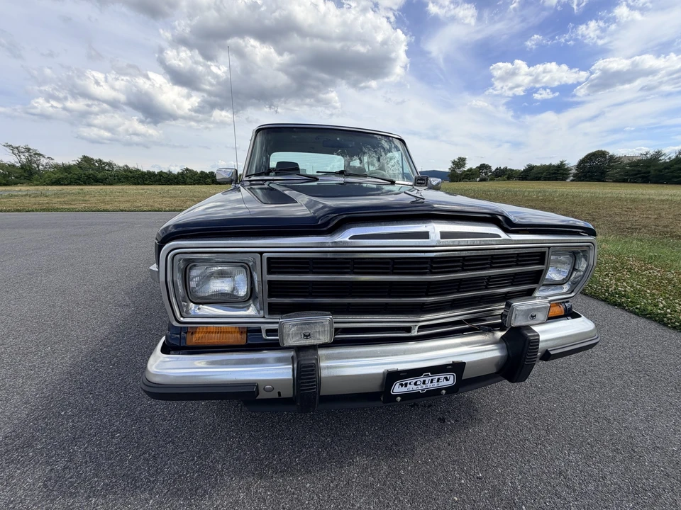 1987 Jeep SJ Grand Wagoneer - Image 12 of 31
