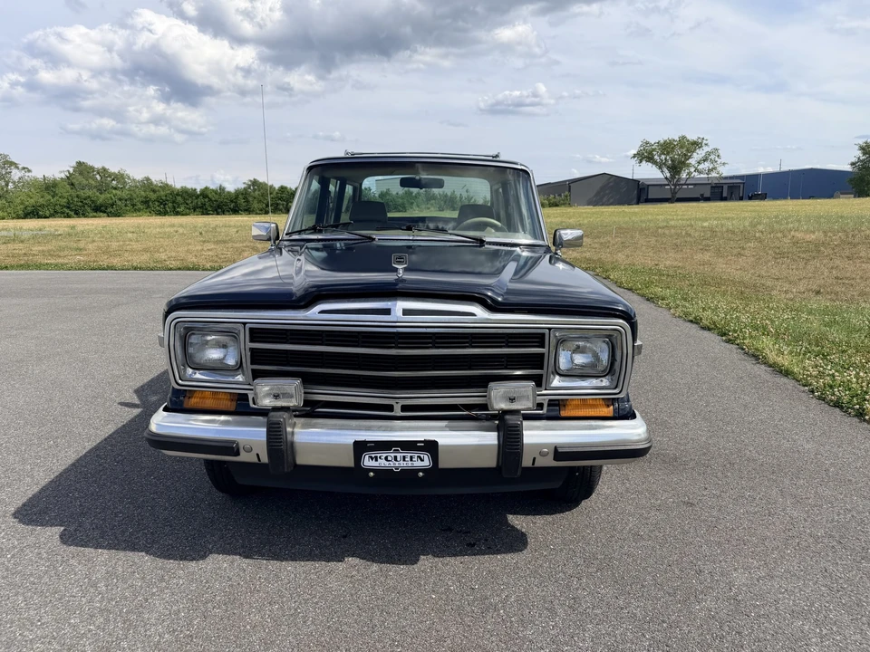 1987 Jeep SJ Grand Wagoneer - Image 6 of 31