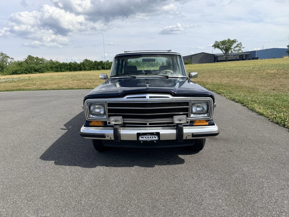 1987 Jeep SJ Grand Wagoneer - Image 7 of 31
