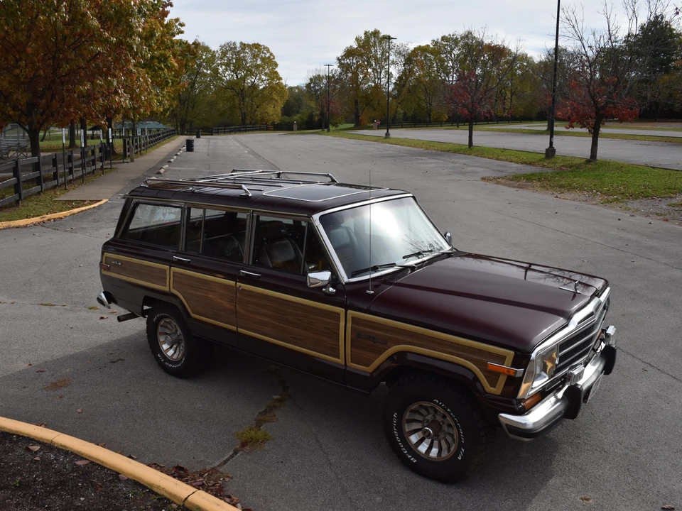 1987 Jeep SJ Grand Wagoneer - Image 26 of 31