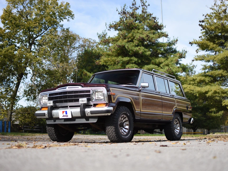 1987 Jeep SJ Grand Wagoneer - Image 11 of 31