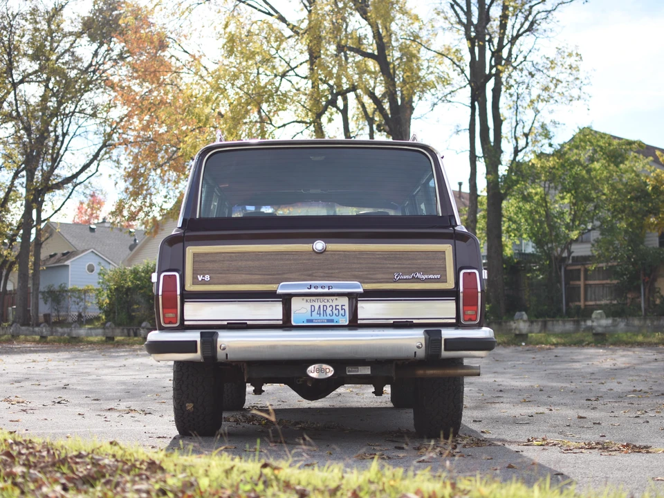 1987 Jeep SJ Grand Wagoneer - Image 18 of 31