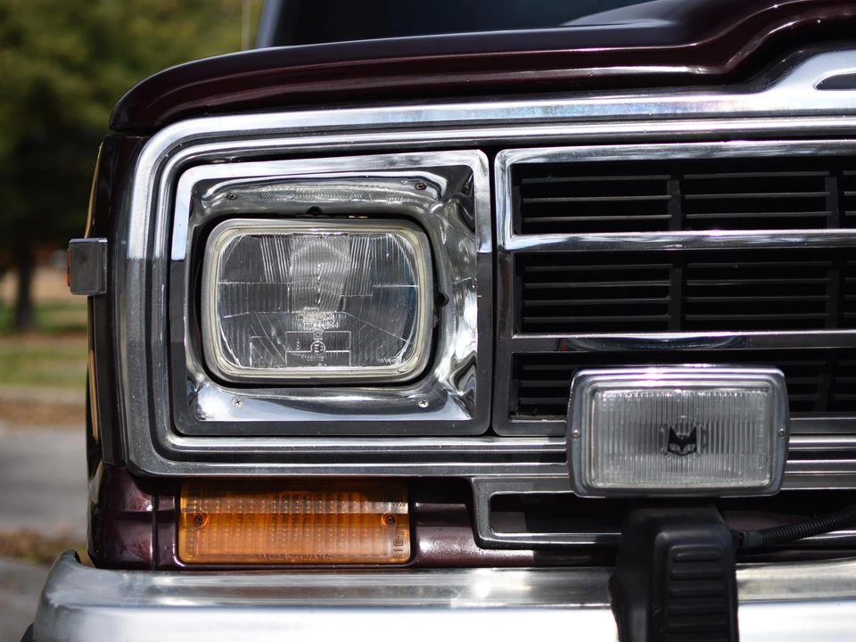 1987 Jeep SJ Grand Wagoneer - Image 30 of 31