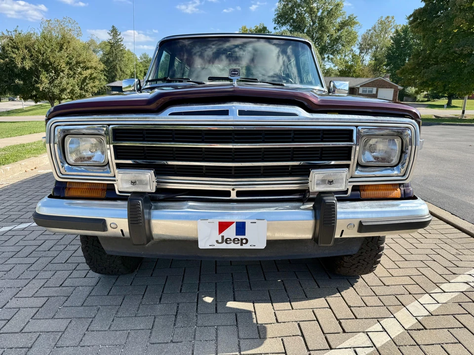 1987 Jeep SJ Grand Wagoneer - Image 7 of 31