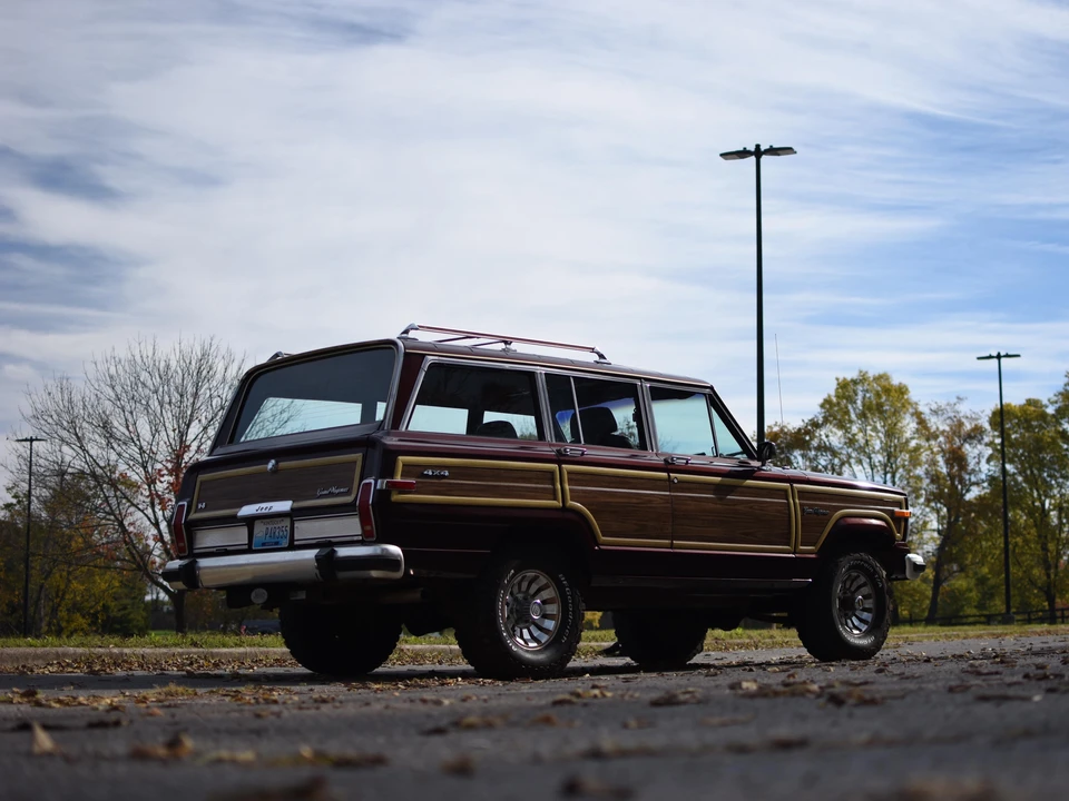 1987 Jeep SJ Grand Wagoneer - Image 22 of 31