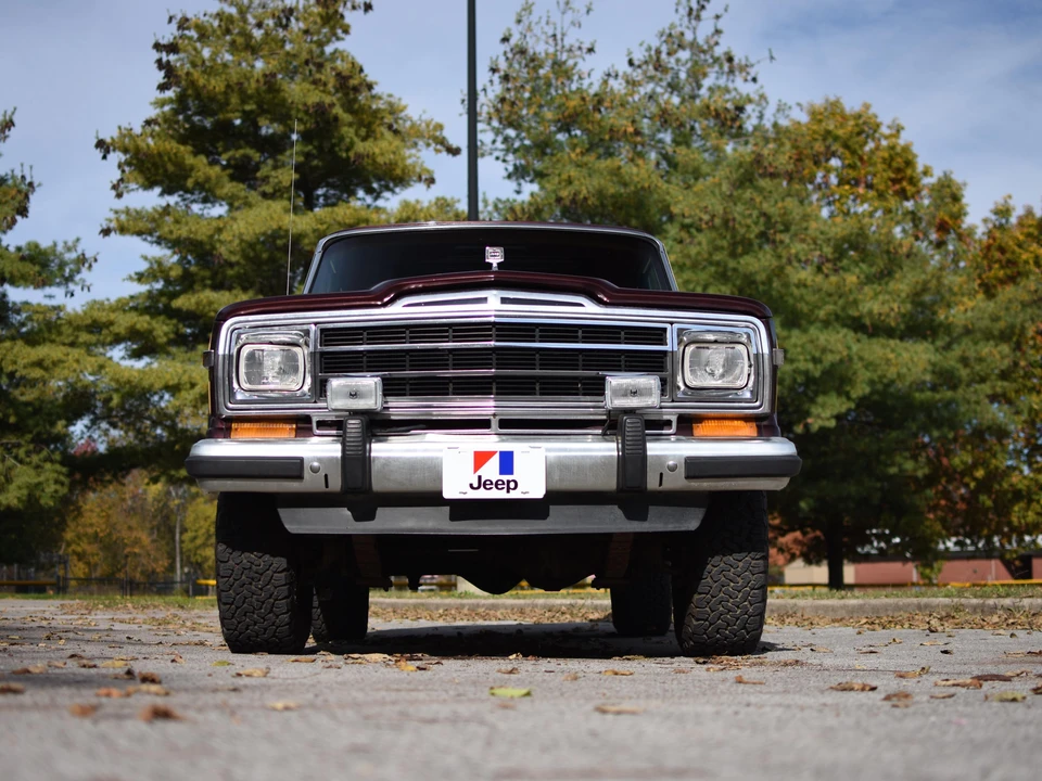 1987 Jeep SJ Grand Wagoneer - Image 6 of 31