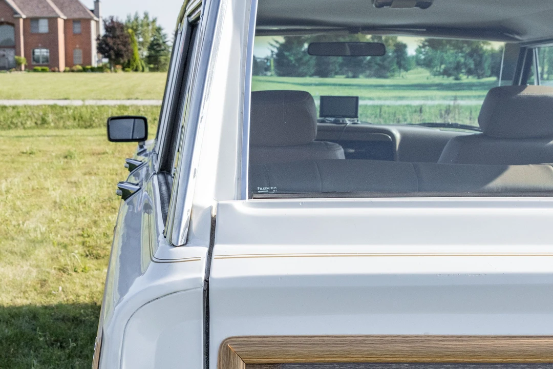 1987 Jeep SJ Grand Wagoneer - Image 28 of 31
