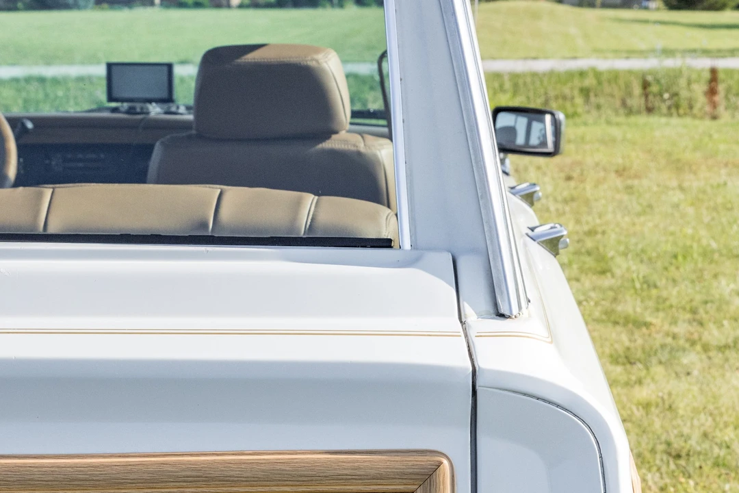 1987 Jeep SJ Grand Wagoneer - Image 29 of 31