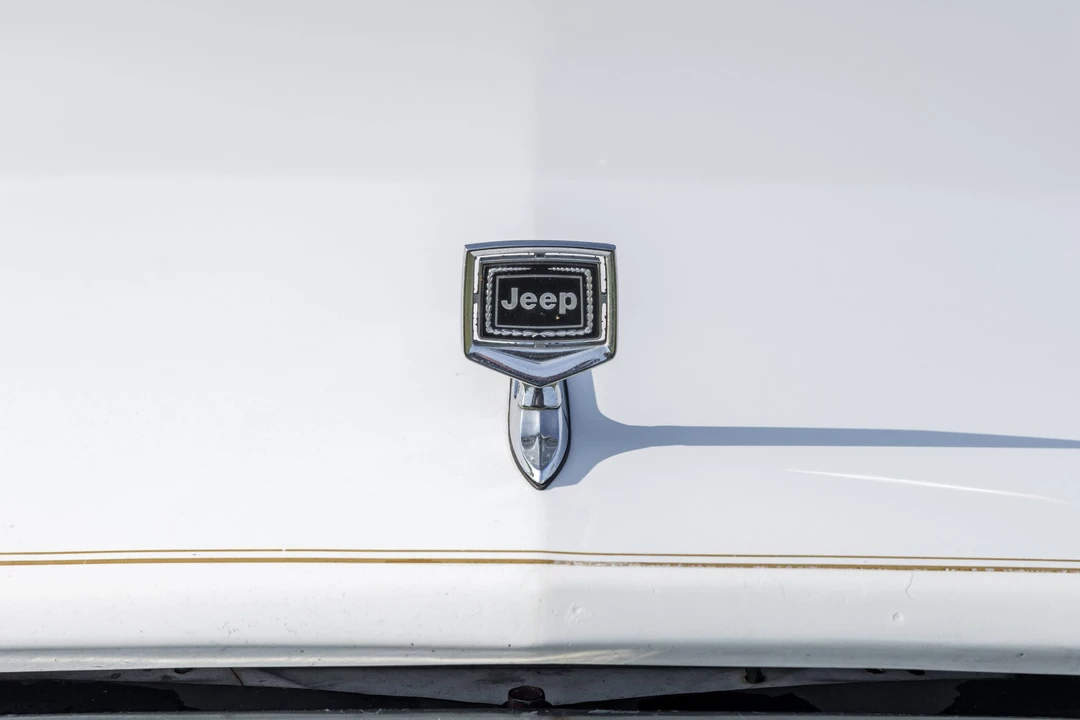 1987 Jeep SJ Grand Wagoneer - Image 12 of 31