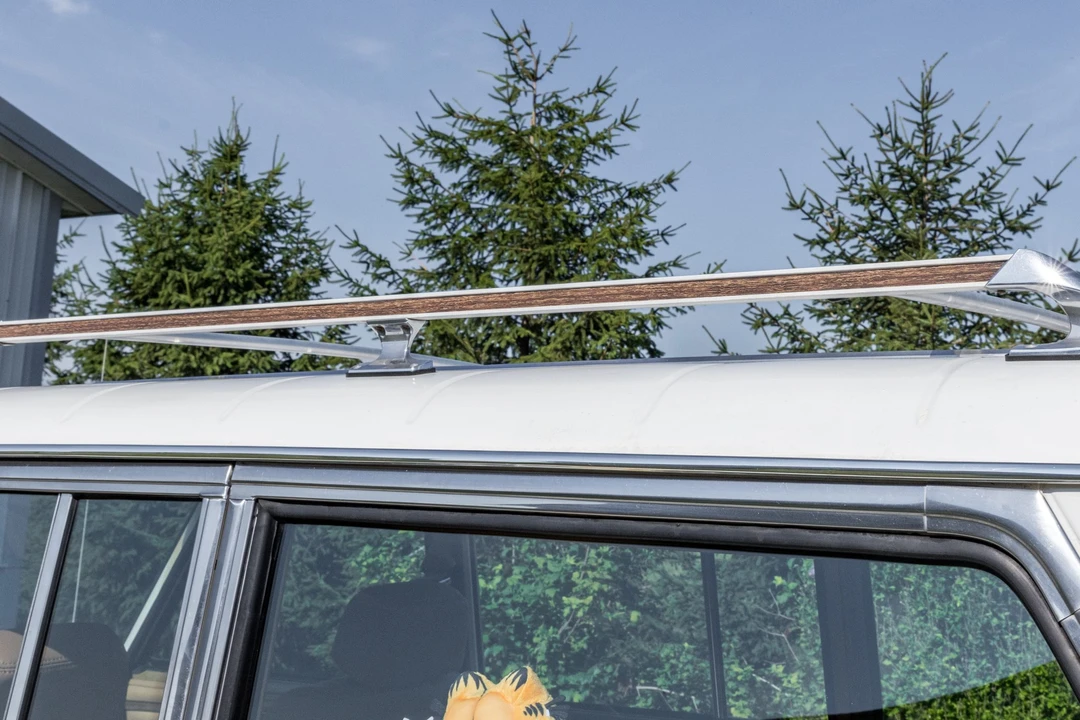 1987 Jeep SJ Grand Wagoneer - Image 23 of 31