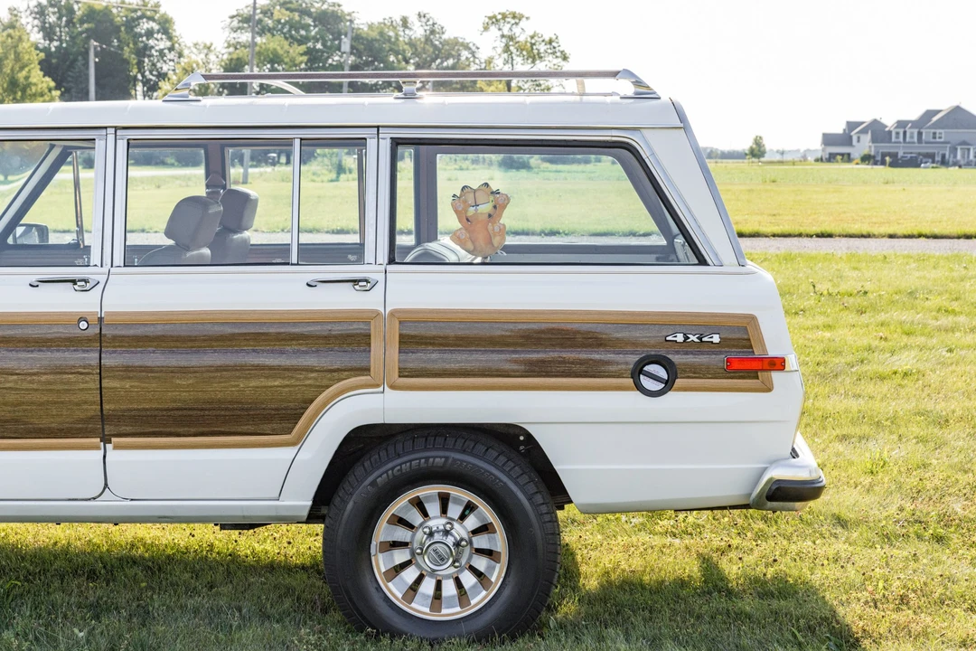 1987 Jeep SJ Grand Wagoneer - Image 22 of 31
