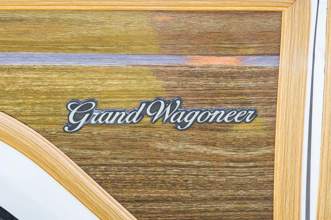 1987 Jeep SJ Grand Wagoneer - Image 17 of 31