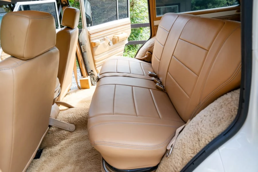 1987 Jeep SJ Grand Wagoneer - Image 6 of 19