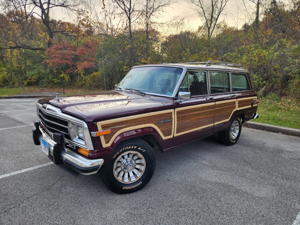 1987 Jeep SJ Grand Wagoneer - Image 3 of 31
