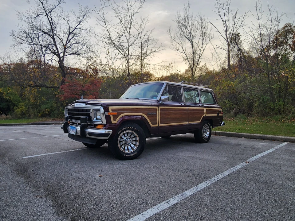 1987 Jeep SJ Grand Wagoneer - Image 2 of 31