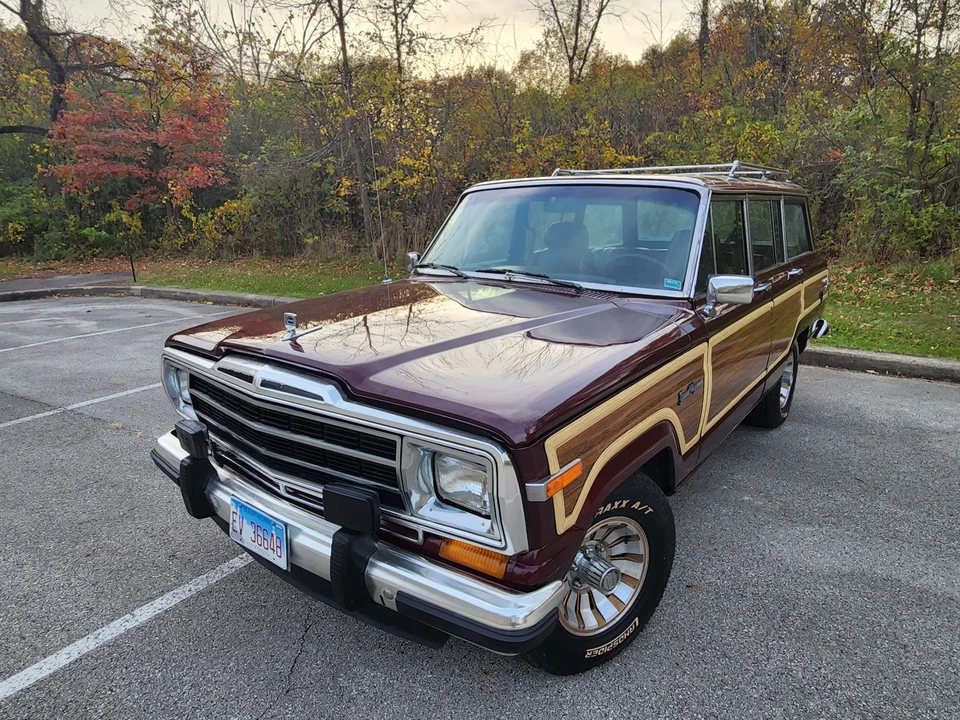 1987 Jeep SJ Grand Wagoneer - Image 4 of 31