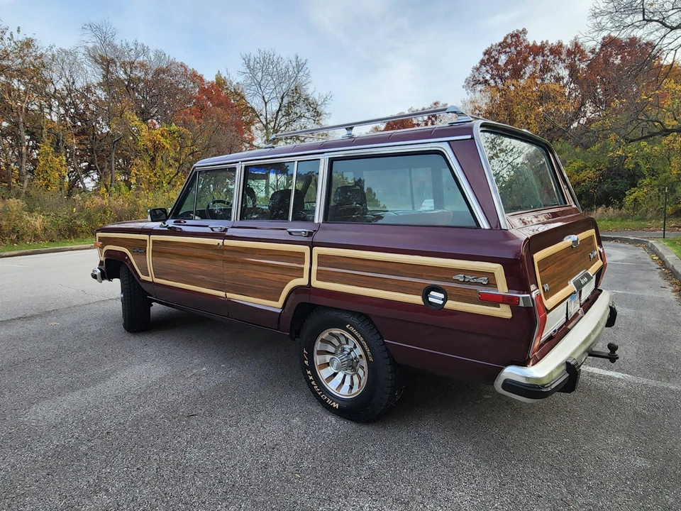 1987 Jeep SJ Grand Wagoneer - Image 22 of 31