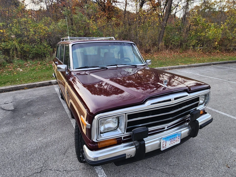 1987 Jeep SJ Grand Wagoneer - Image 8 of 31