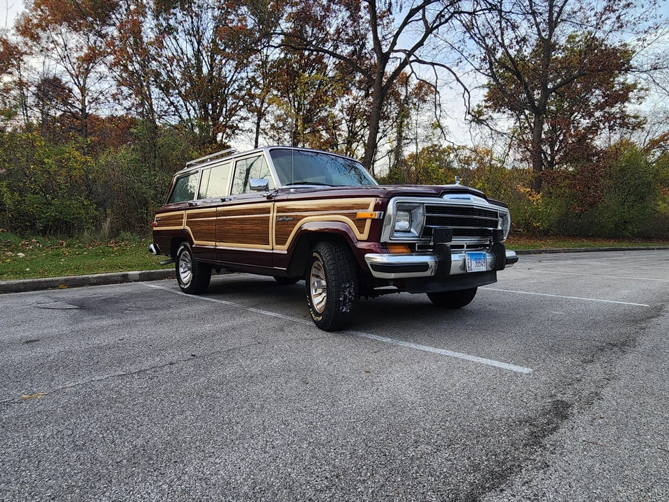 1987 Jeep SJ Grand Wagoneer - Image 12 of 31