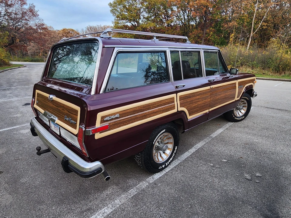 1987 Jeep SJ Grand Wagoneer - Image 18 of 31