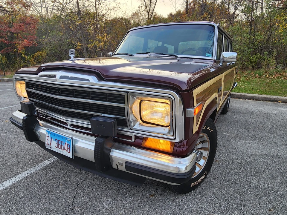 1987 Jeep SJ Grand Wagoneer - Image 5 of 31