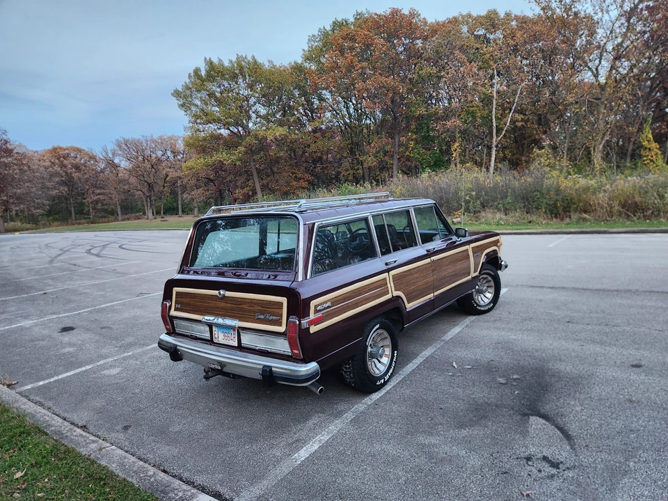 1987 Jeep SJ Grand Wagoneer - Image 20 of 31